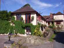 Bed and Breakfast - The Old Plough in Longdon, Worcestershire